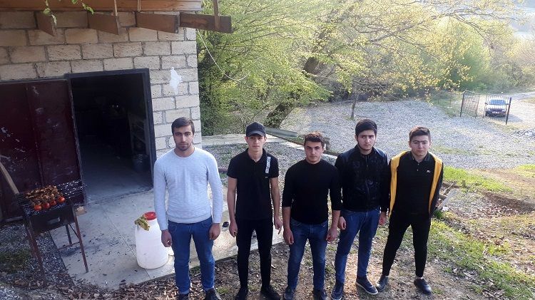В Губе задержаны молодые люди, нарушившие карантинный режим и устроившие застолье