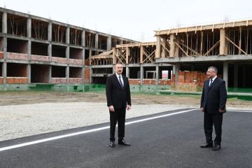 Президент ознакомился с ходом строительных работ в кварталах, состоящих из жилых зданий для 3042 семей вынужденных переселенцев - ОБНОВЛЕНО