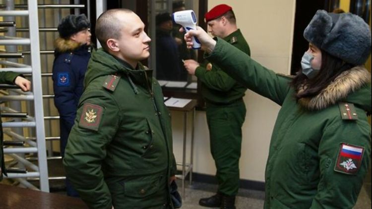 Почти 900 российских военных заразились коронавирусом