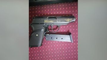 В Баку у задержанного за наркотики человека изъяли пистолет
