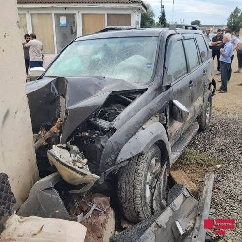 В ДТП в Сальяне пострадали 3 человека, включая главврача больницы Джюзям - ФОТО
