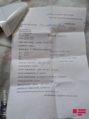 Жительница Баку утверждает, что одного из ее новорожденных близнецов украли 