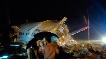 Число погибших при жесткой посадке самолета в Индии достигло 20 - ФОТО - ВИДЕО - ОБНОВЛЕНО-2