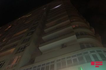 В Баку женщина выпала с 11-го этажа - ФОТО - ВИДЕО