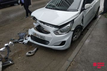 В Баку произошло цепное ДТП, есть пострадавший