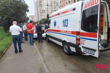 В Баку произошло цепное ДТП, есть пострадавший