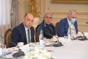 Состоялась встреча с группой известных деятелей культуры и искусства 
