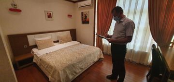 В отелях, работающих в период пандемии, проводятся мониторинги