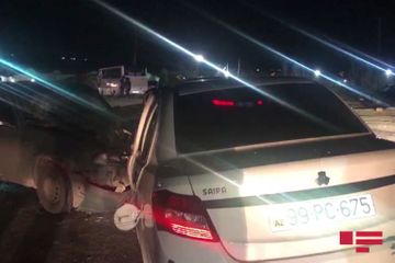 В результате ДТП в Баку пострадали 4 человека - ФОТО