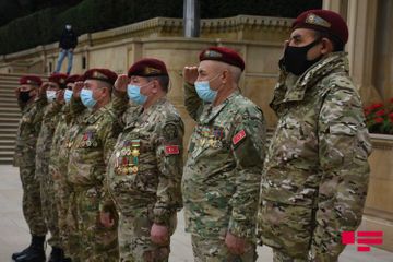 В Азербайджане минутой молчания почтили память шехидов Отечественной войны