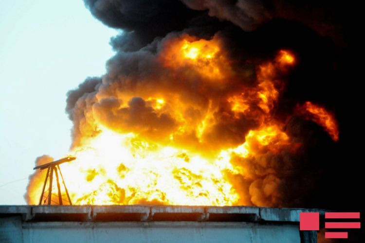Пожар на складе в Баку потушен - ОБНОВЛЕНО