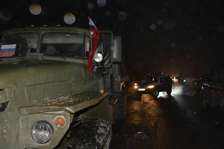 В Карабахе произошло крупное ДТП с участием машины российских миротворцев, есть погибшие - ФОТО