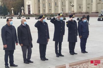 В Гяндже почтили память общенационального лидера Гейдара Алиева - ФОТО