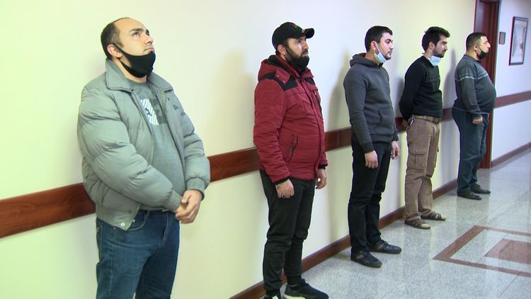 МВД: Задержаны члены группировки, зарегистрировавшей около 60 граждан на портале разрешений на основании фиктивных данных - ВИДЕО