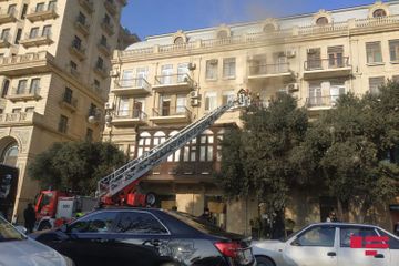 Пожар в жилом здании в центре Баку потушен - ОБНОВЛЕНО