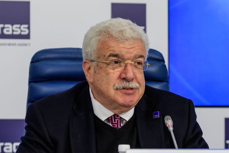 Михаил Гусман поздравил президента Ильхама Алиева