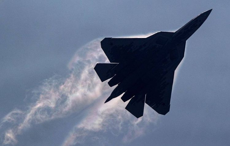 Первый серийный истребитель Су-57 поступил в авиаполк Южного военного округа ВС РФ