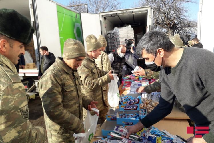 Проходящим службу в Агдаме солдатам и офицерам доставлены посылки с продуктами питания, средствами личной гигиены - ФОТО