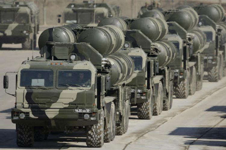 Зенитную ракетную систему С-500 примут на вооружение в России 2021 году