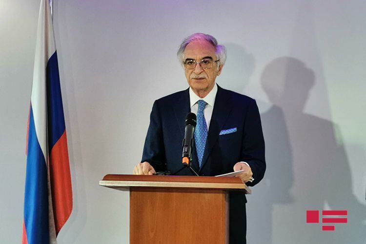 Премьер-министр РФ поздравил Полада Бюльбюльоглу