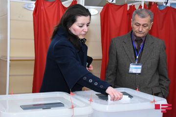 В Азербайджане проходят парламентские выборы - ФОТО