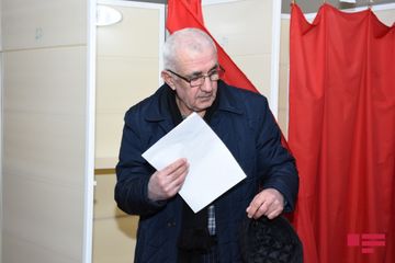 В Азербайджане проходят парламентские выборы - ФОТО