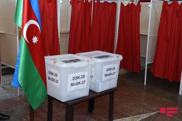 В Азербайджане проходят парламентские выборы - ФОТО