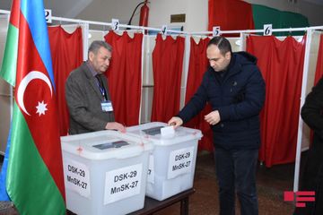 В Азербайджане проходят парламентские выборы - ФОТО