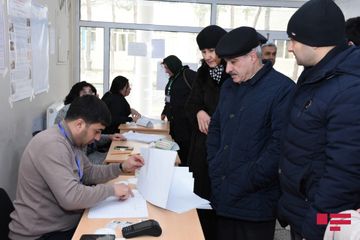 В Азербайджане проходят парламентские выборы - ФОТО