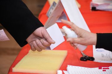 В Азербайджане проходят парламентские выборы - ФОТО