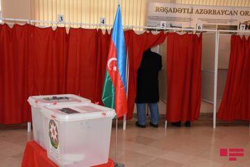 В Азербайджане проходят парламентские выборы - ФОТО