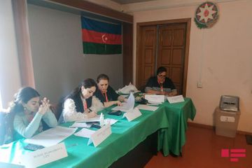Жители Ханкенди голосуют на парламентских выборах