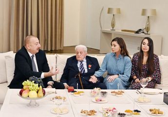 Президент Ильхам Алиев вручил Алибабе Мамедову орден «Шараф» - ОБНОВЛЕНО