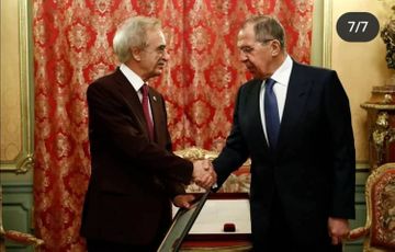 Лавров вручил Поладу Бюльбюльоглы почетную грамоту президента Российской Федерации 
