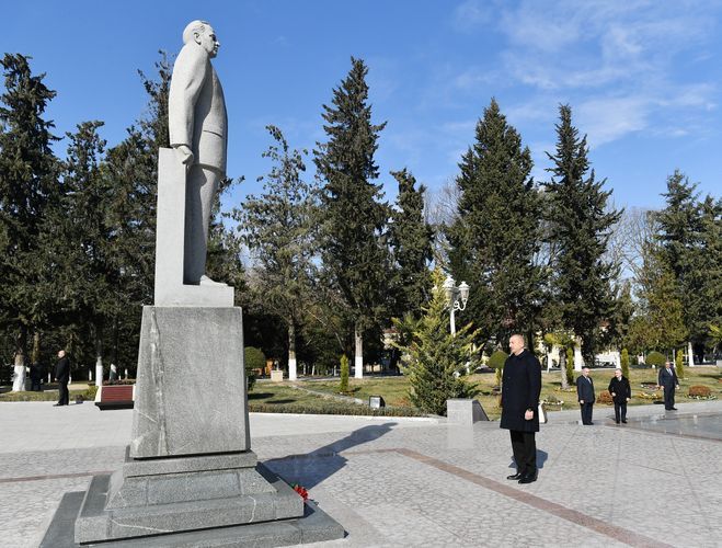 Президент Ильхам Алиев совершил поездку в Кюрдамирский район