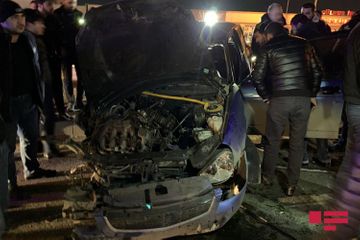 Водитель получил открытую черепно-мозговую травму при ДТП в Баку - ФОТО