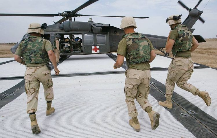 По базе с военнослужащими из США  в Ираке нанесен ракетный удар 