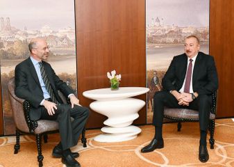 Президент Ильхам Алиев встретился с президентом Международной Кризисной Группы - ОБНОВЛЕНО