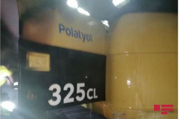 В Товузе сгорел экскаватор 