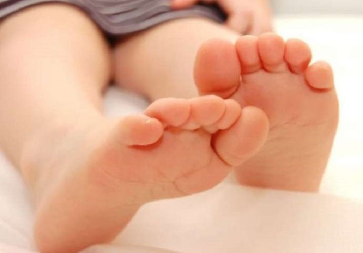 В Баку умерла 7-летняя девочка, подавившись куском мяса 