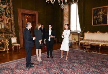 Первая леди Азербайджана Мехрибан Алиева ознакомилась с римским Квиринальским дворцом