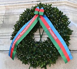 Президент Ильхам Алиев посетил в Риме памятник неизвестному солдату - ФОТО