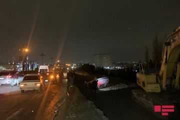 На шоссе Баку-Сумгайыт автомобиль переехал мужчину - ФОТО