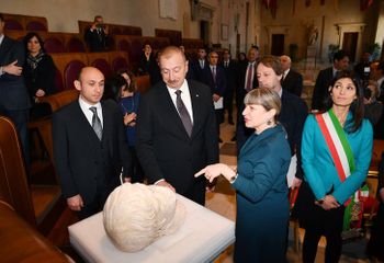 Президент Азербайджана встретился с мэром Рима - ФОТО - ОБНОВЛЕНО
