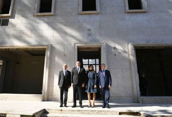 Президент Ильхам Алиев и Мехрибан Алиева ознакомились в Риме со зданием, предназначенным для Центра азербайджанской культуры  - ФОТО