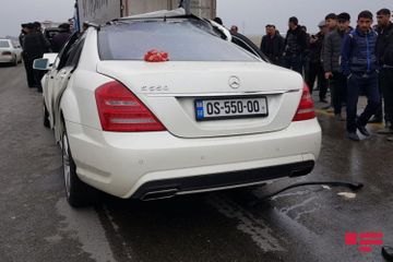 В Уджаре легковой автомобиль столкнулся с грузовиком, один человек погиб, 4 человека получили травмы - ОБНОВЛЕНО-1 - ФОТО