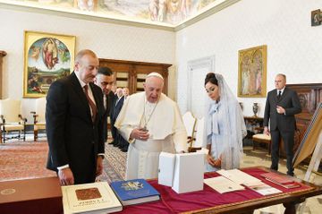 Президент Азербайджана Ильхам Алиев встретился в Ватикане с Папой Франциском - ОБНОВЛЕНО