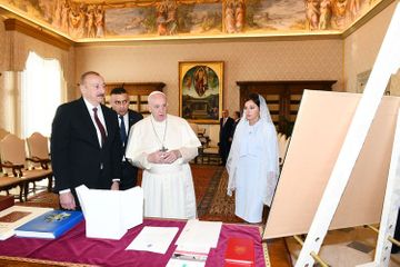 Президент Азербайджана Ильхам Алиев встретился в Ватикане с Папой Франциском - ОБНОВЛЕНО