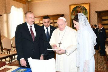 Президент Азербайджана Ильхам Алиев встретился в Ватикане с Папой Франциском - ОБНОВЛЕНО