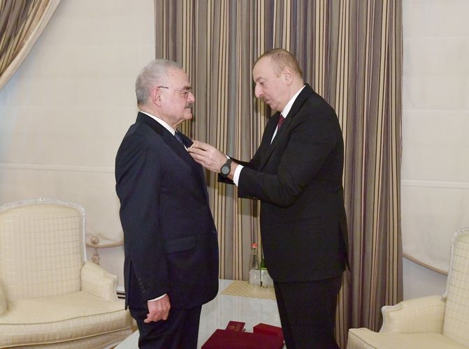 Президент Ильхам Алиев представил Артуру Расизаде орден «За службу Отечеству» 1-й степени - ОБНОВЛЕНО - ФОТО